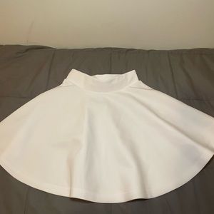 SPIRIT White Simple High Wasted Skirt Size XS